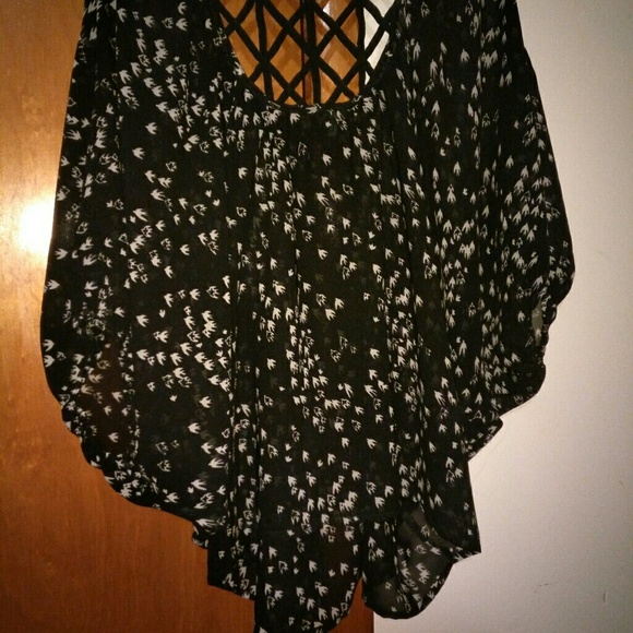 Angie Tops - Pretty Blouse